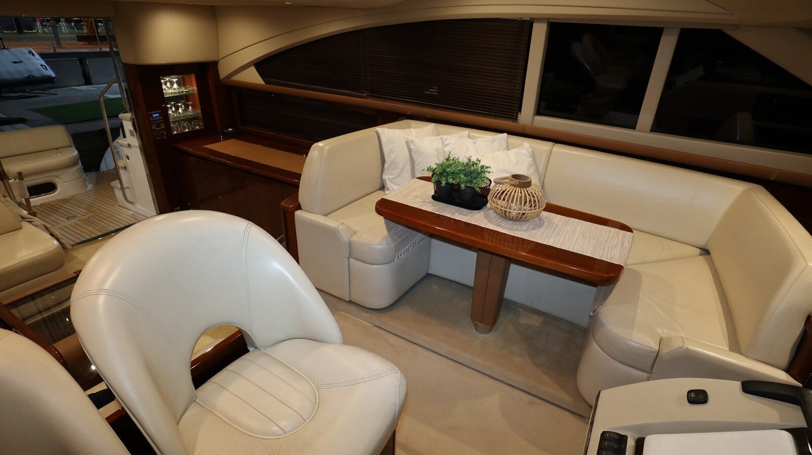 2009-princess-yachts-54-6-013c23