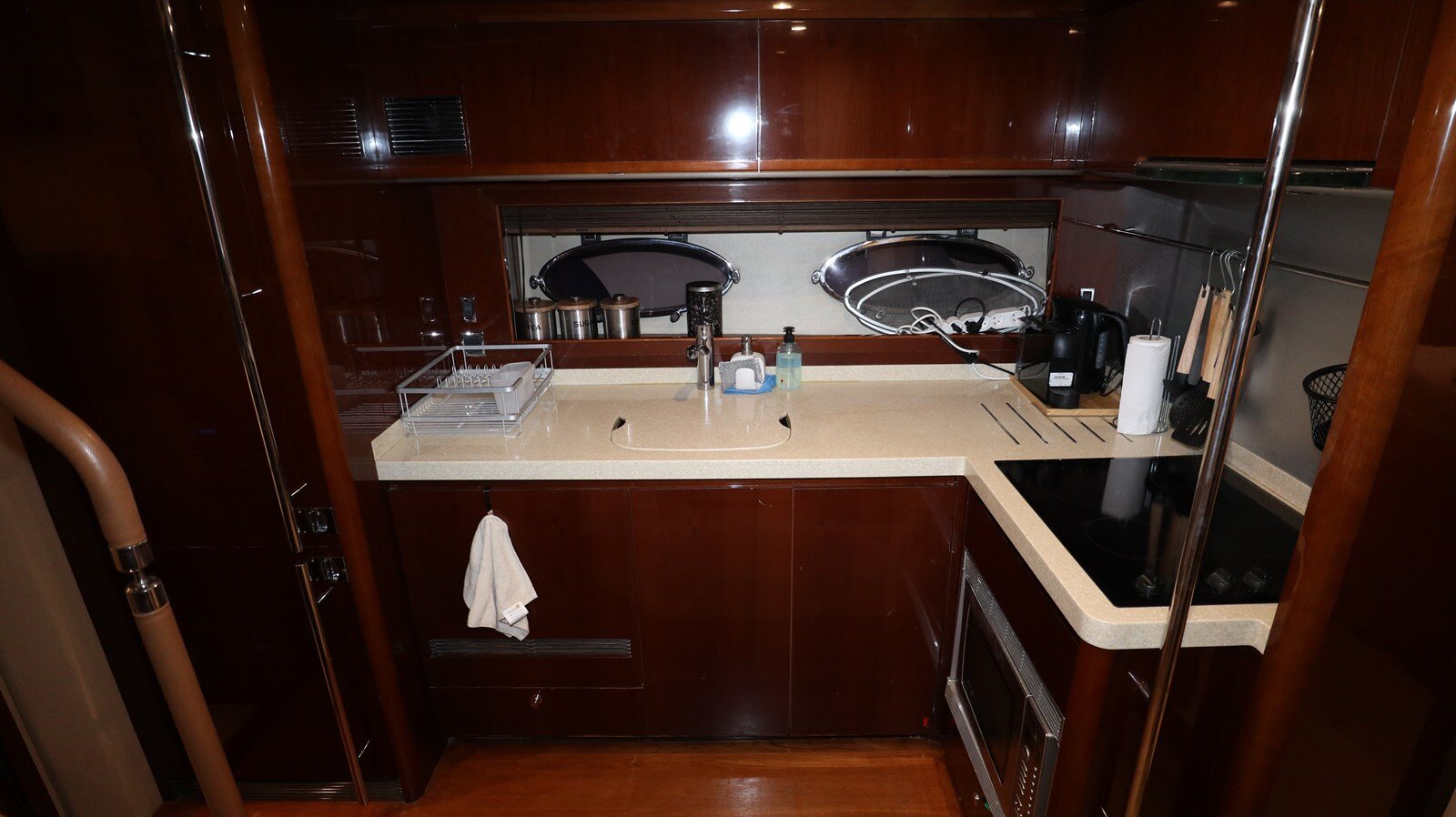 2009-princess-yachts-54-6-013c23