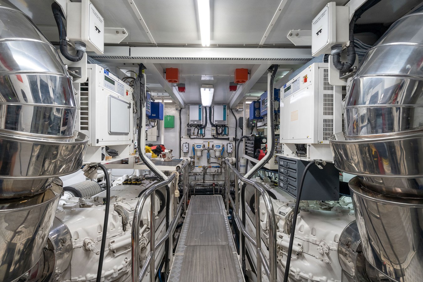 2009-princess-yachts-95-cf80c3