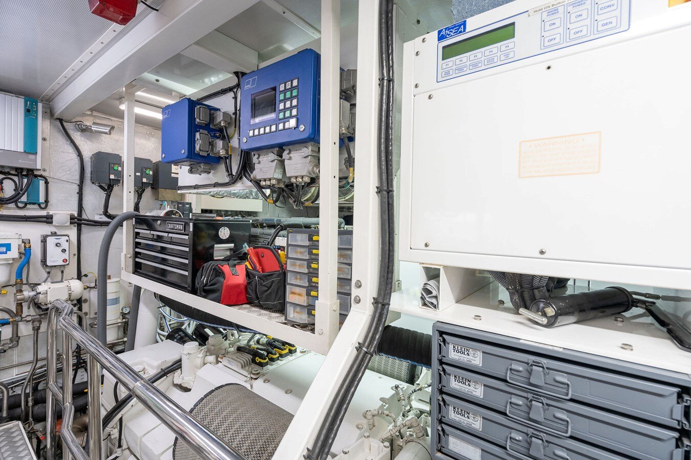 2009-princess-yachts-95-cf80c3