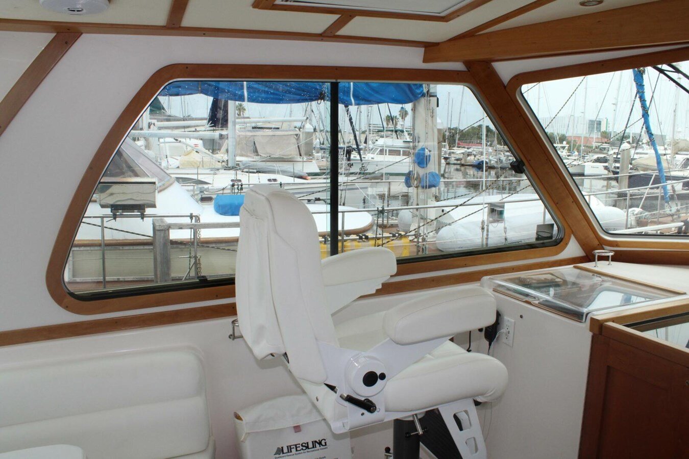 2009-sabre-yachts-42-2eb5c7