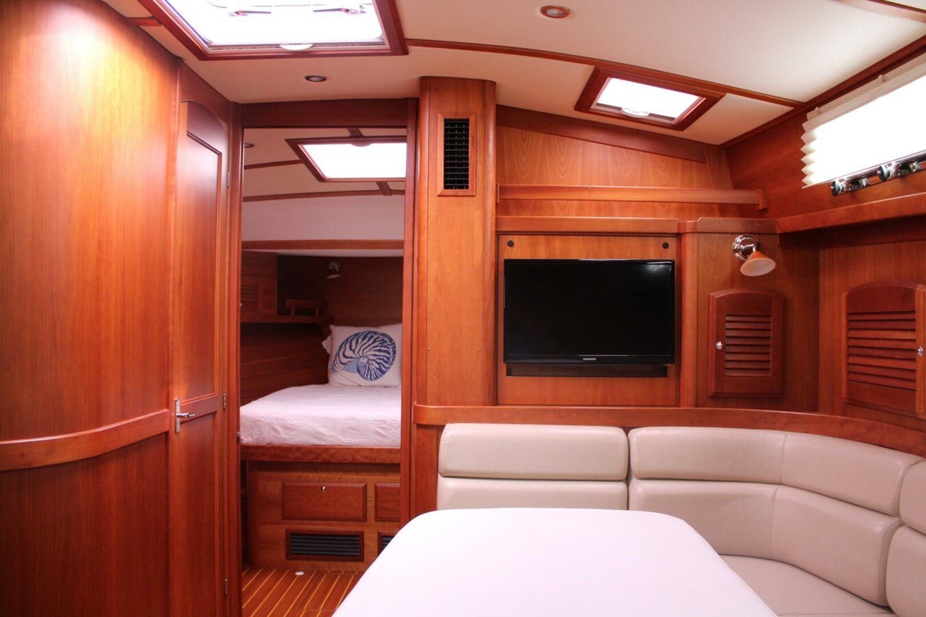 2009-sabre-yachts-42-2eb5c7