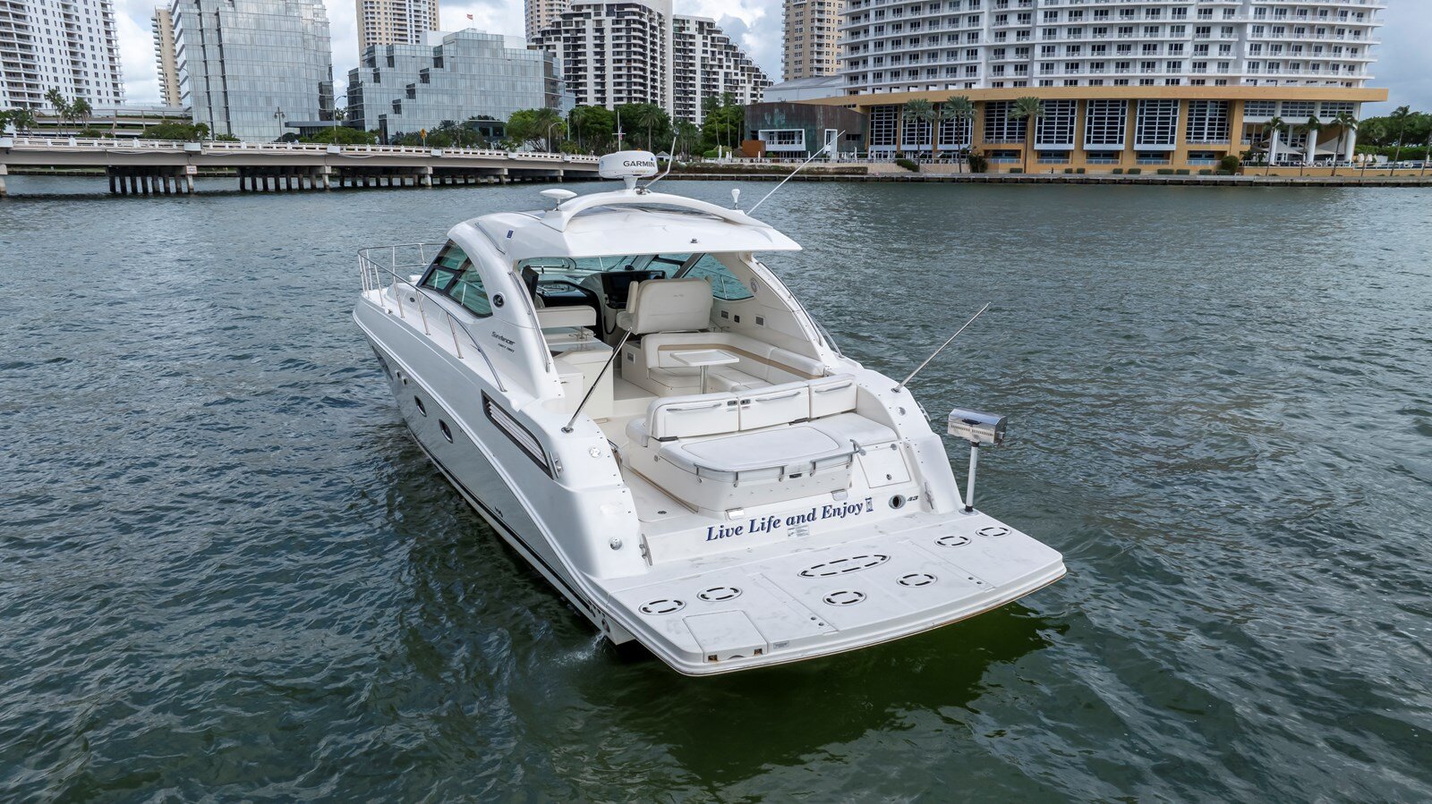 2009-sea-ray-43-9e20d1