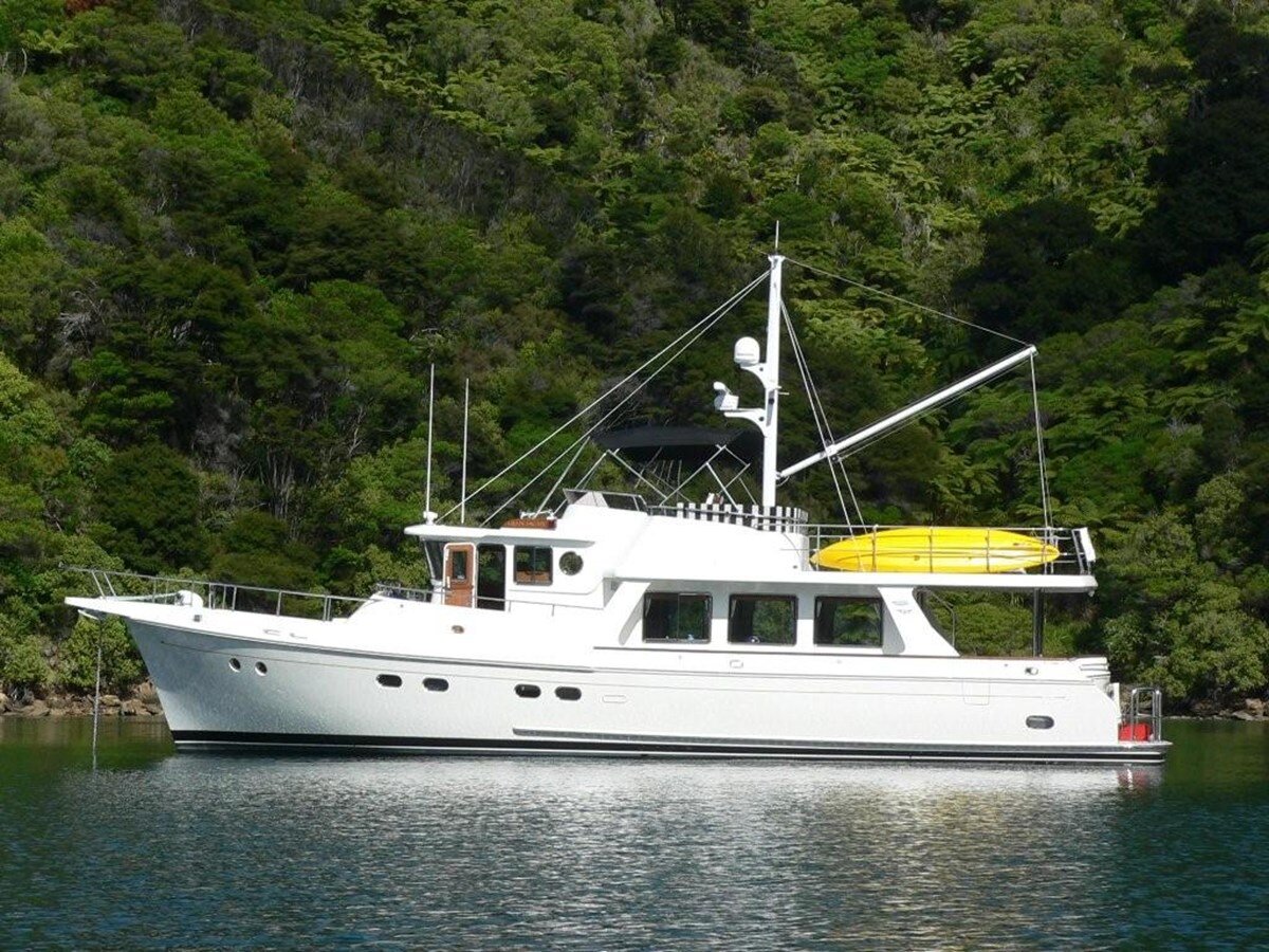 2009-selene-yachts-62-6-220ea1