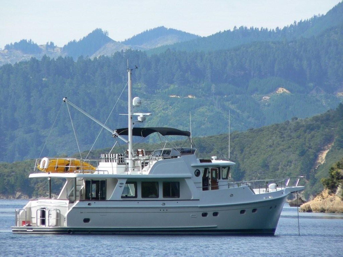 2009-selene-yachts-62-6-220ea1