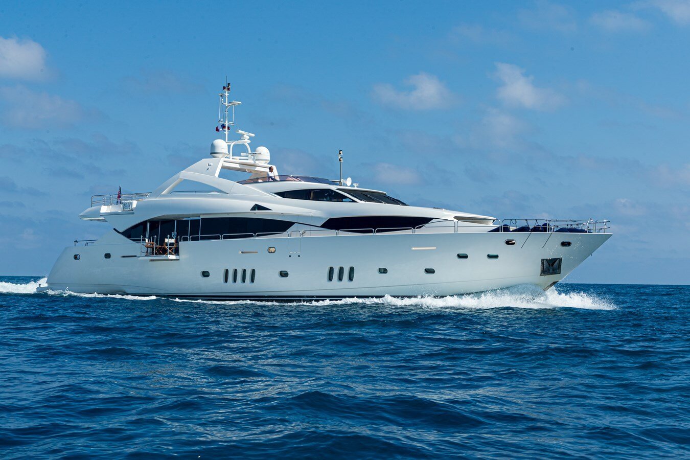 2009-sunseeker-111-3-7cde84