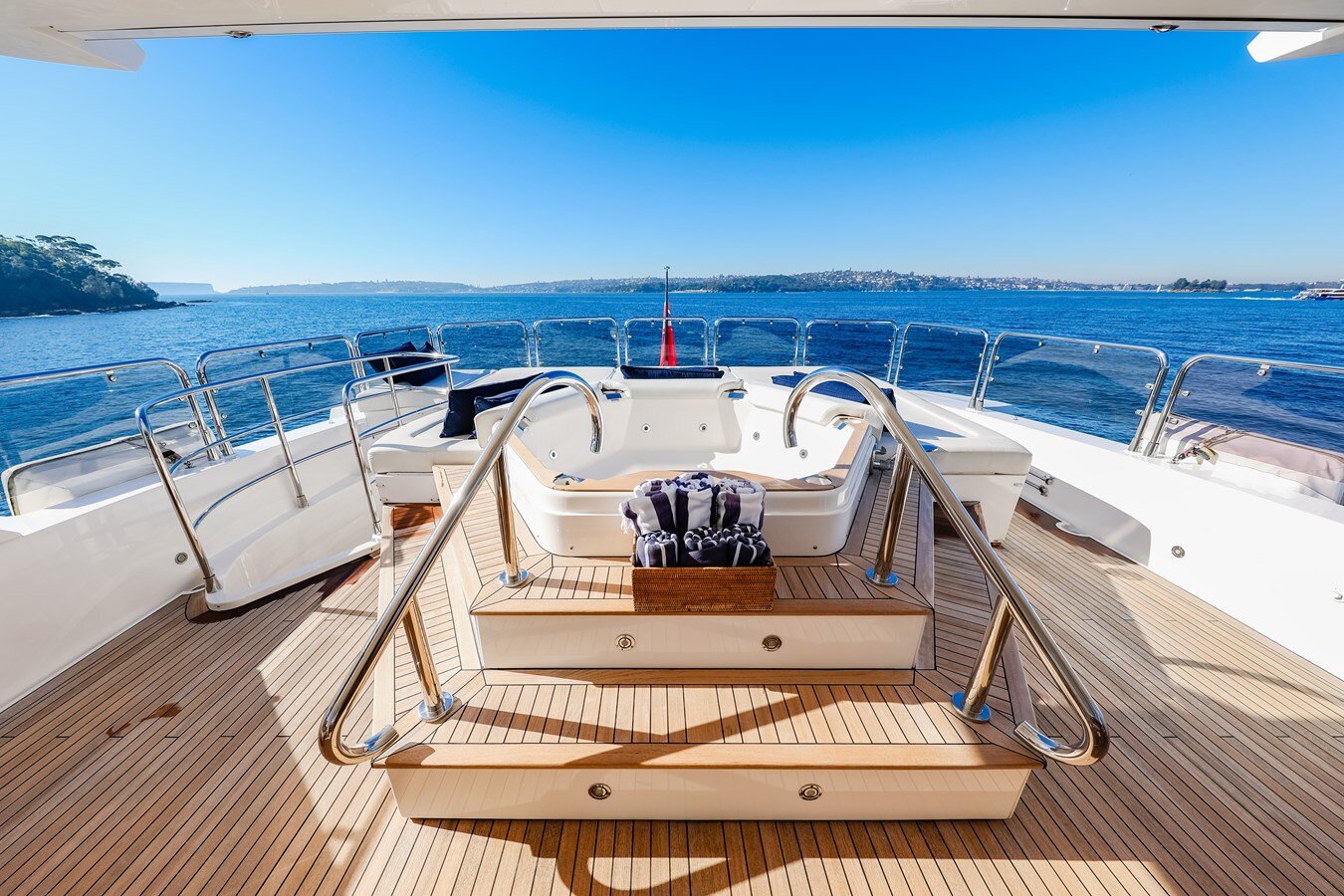 2009-sunseeker-111-7-5a7738