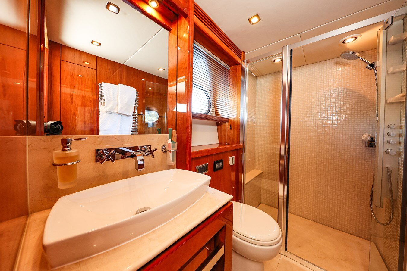 2009-sunseeker-111-7-5a7738