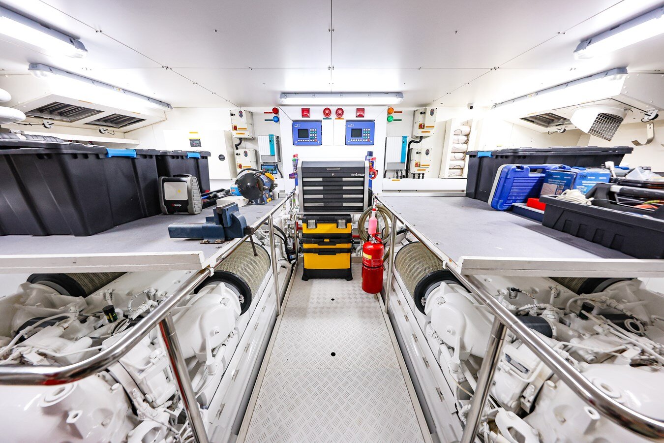 2009-sunseeker-111-7-5a7738