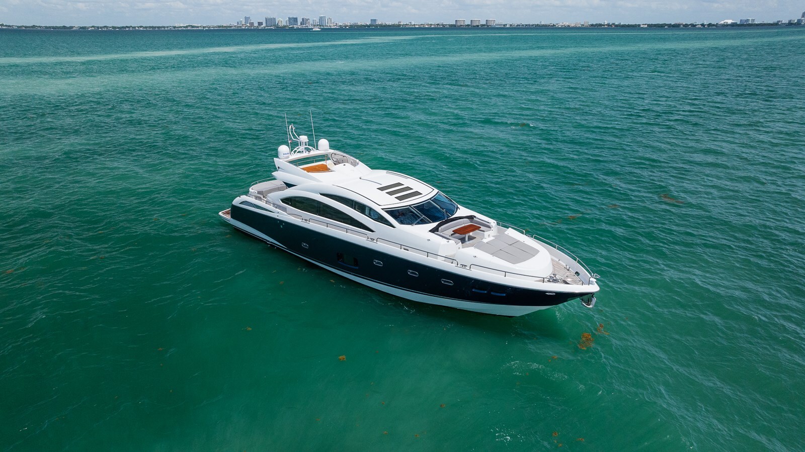 2009-sunseeker-86-7803da