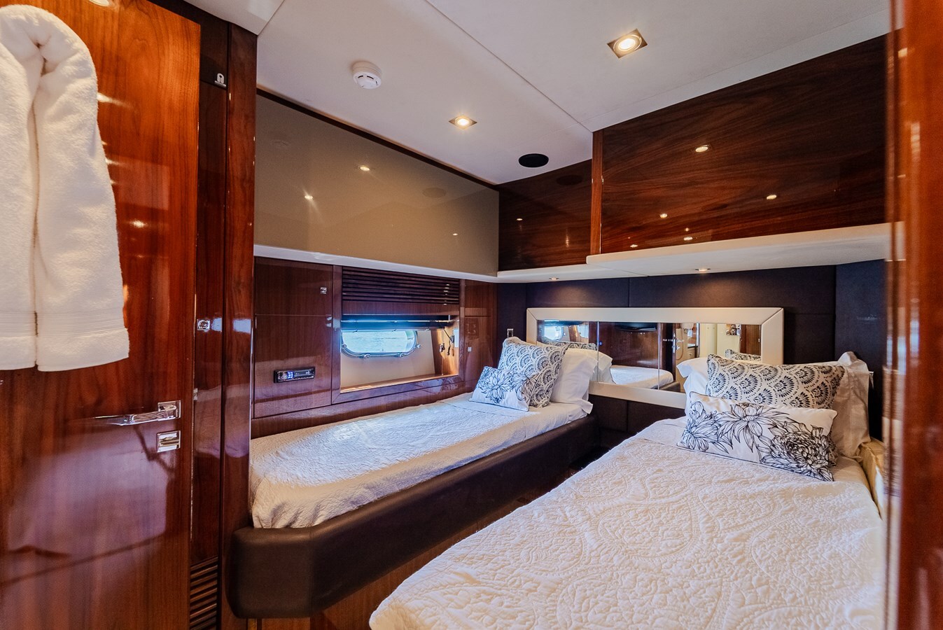 2009-sunseeker-86-7803da