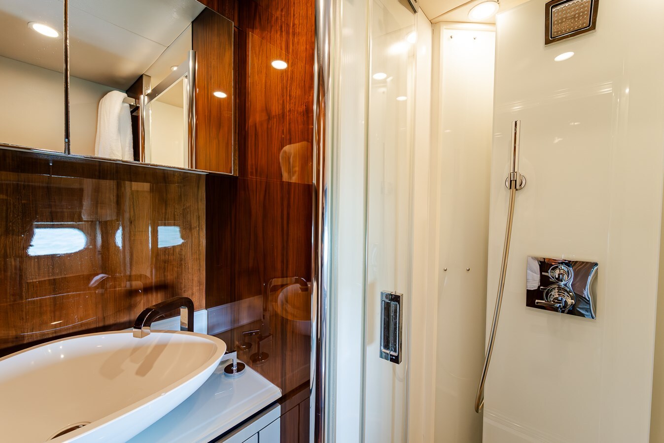 2009-sunseeker-86-7803da