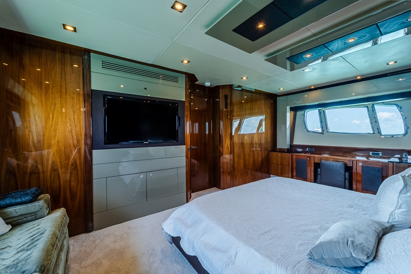 2009-sunseeker-86-7803da