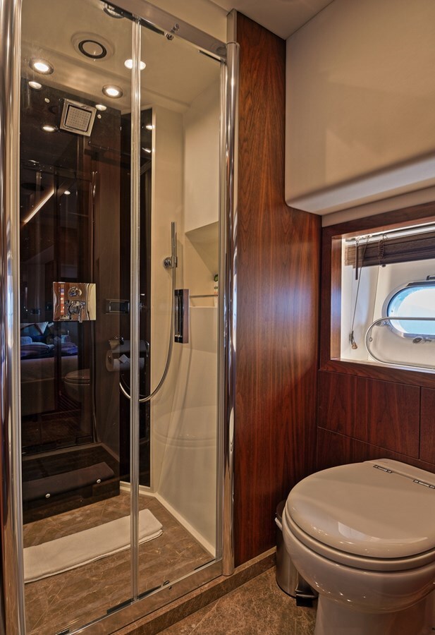 2009 SUNSEEKER 87'