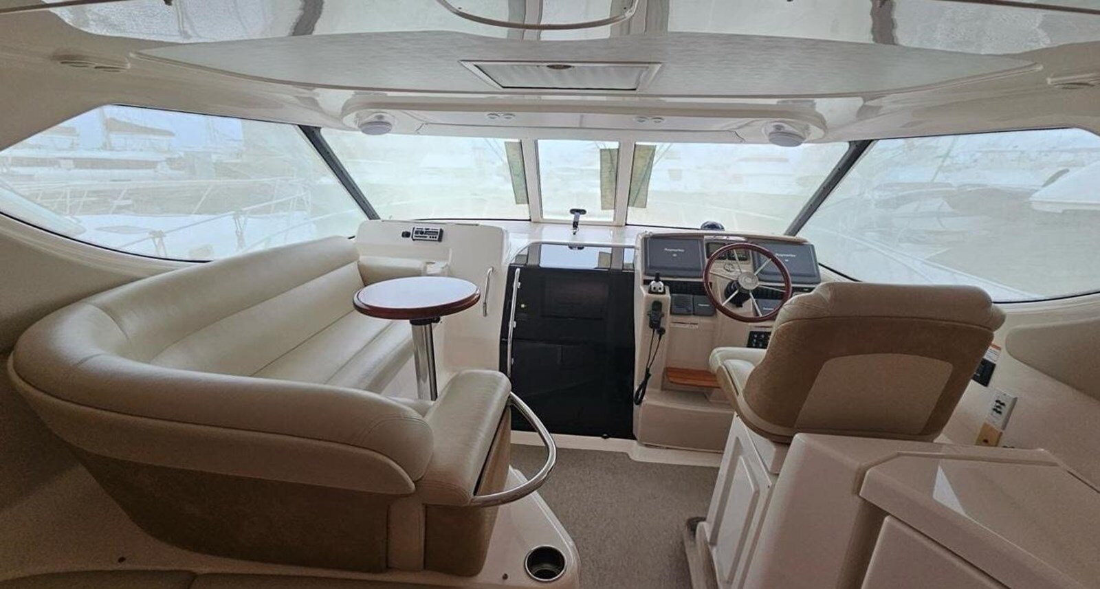 2009-tiara-yachts-39-b14fdb