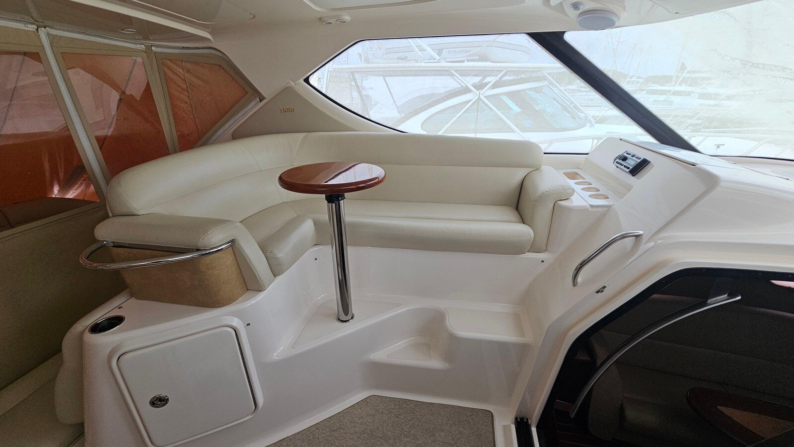 2009-tiara-yachts-39-b14fdb