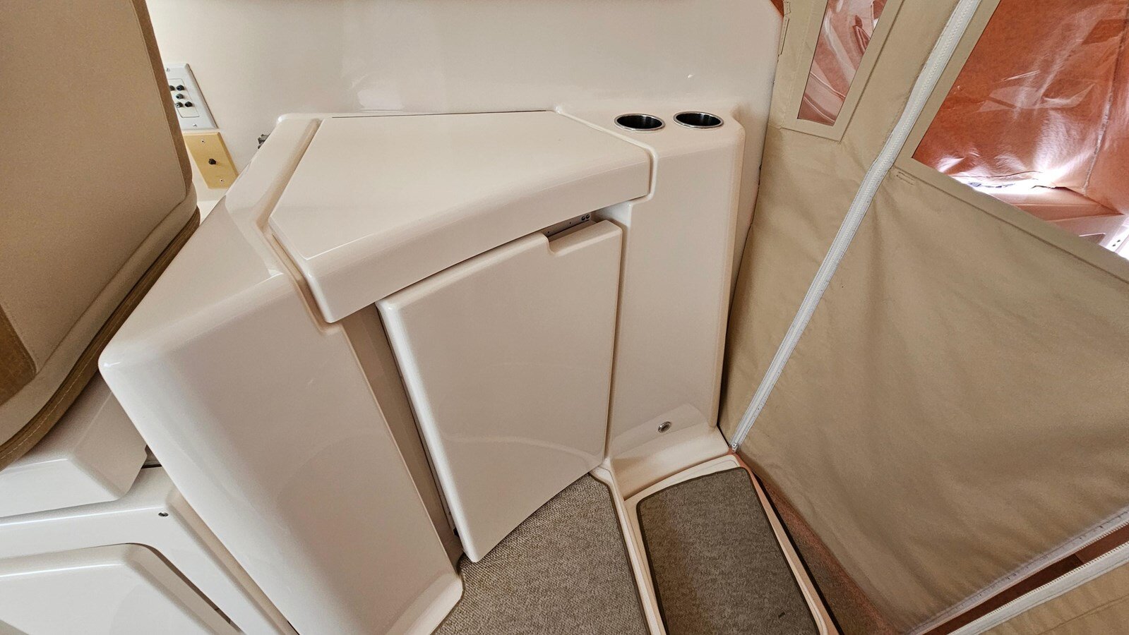 2009-tiara-yachts-39-b14fdb