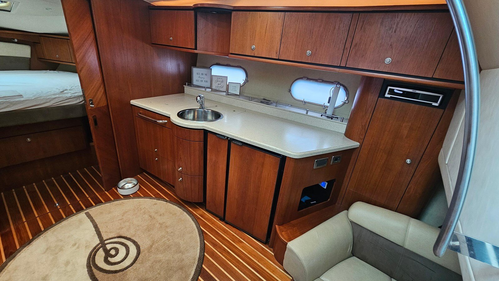 2009-tiara-yachts-39-b14fdb
