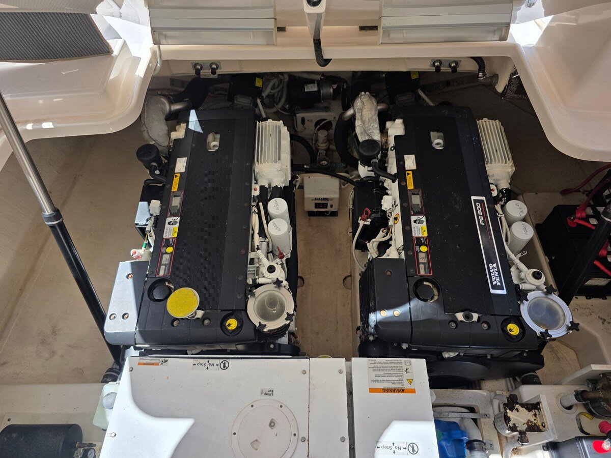 2009-tiara-yachts-39-b14fdb