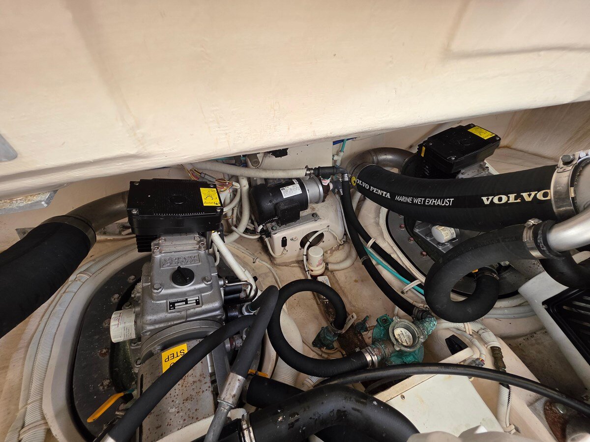 2009-tiara-yachts-39-b14fdb