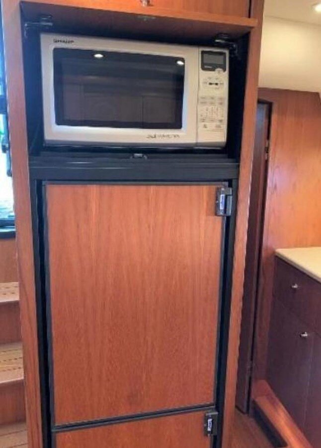 2009-tiara-yachts-45-3-910983