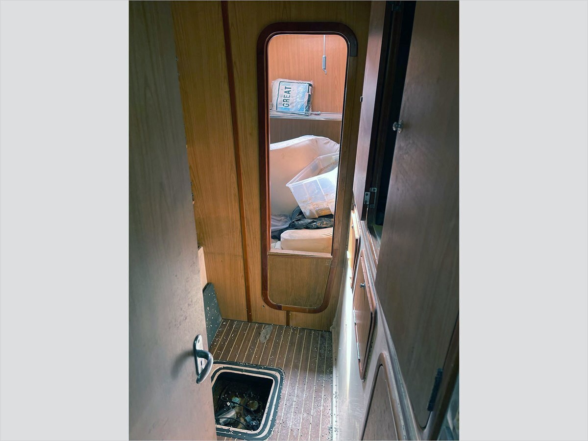 2010-africat-marine-45-1-407b4b