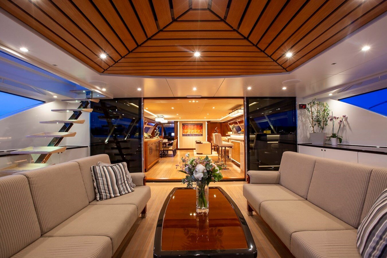 2010 ALLOY YACHTS 191' 7