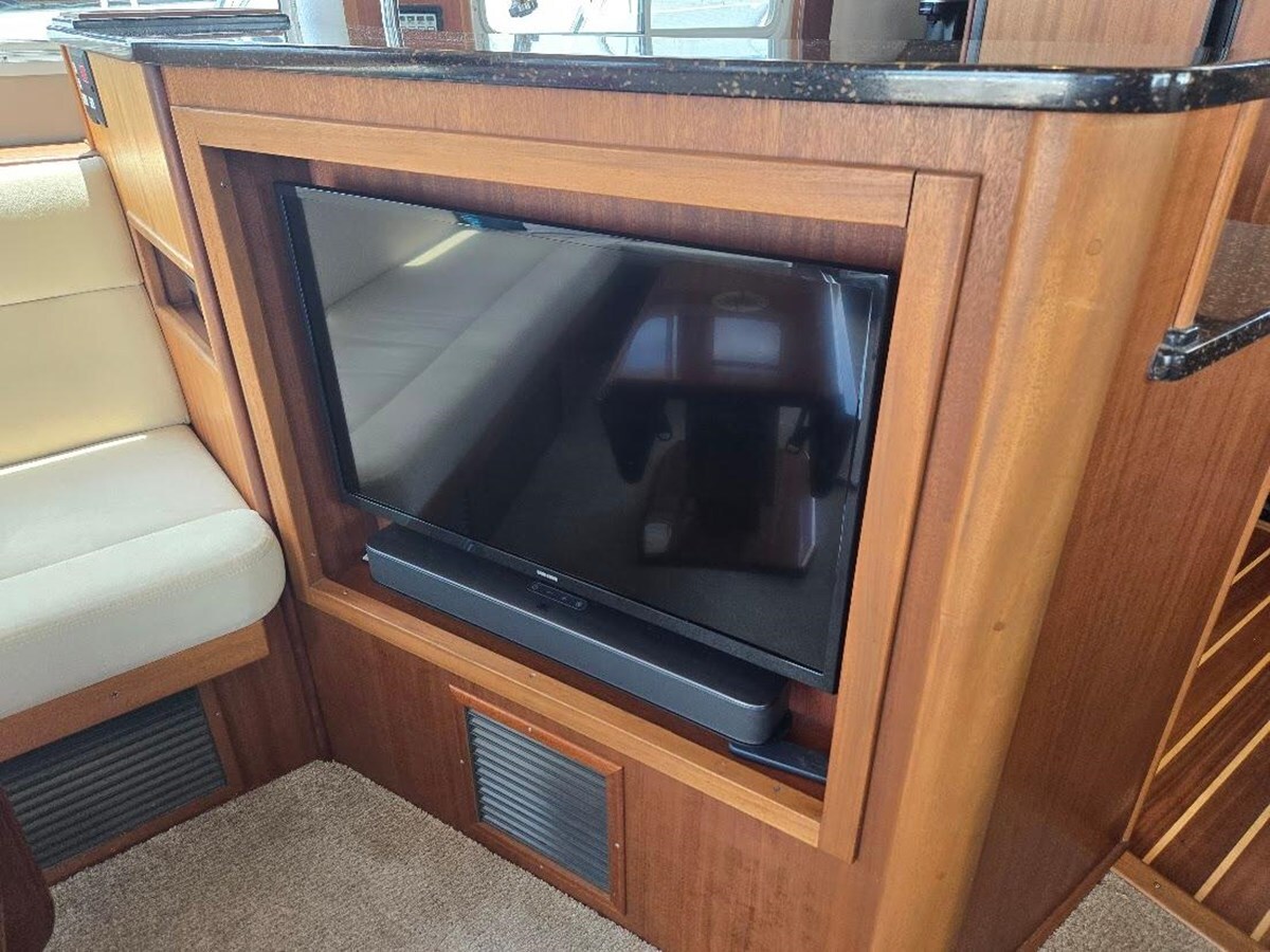 2010-american-tug-52-061aaa