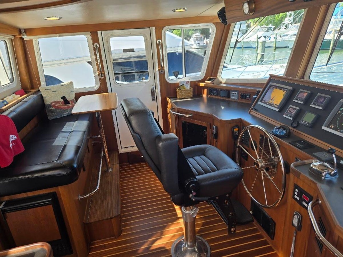 2010-american-tug-52-061aaa