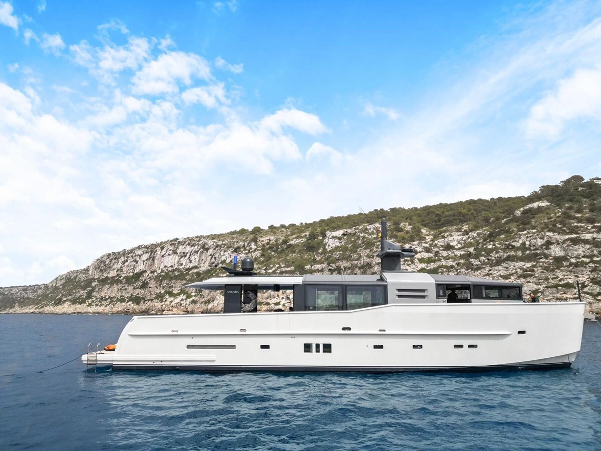 2010-arcadia-yachts-83-8-cb1d99