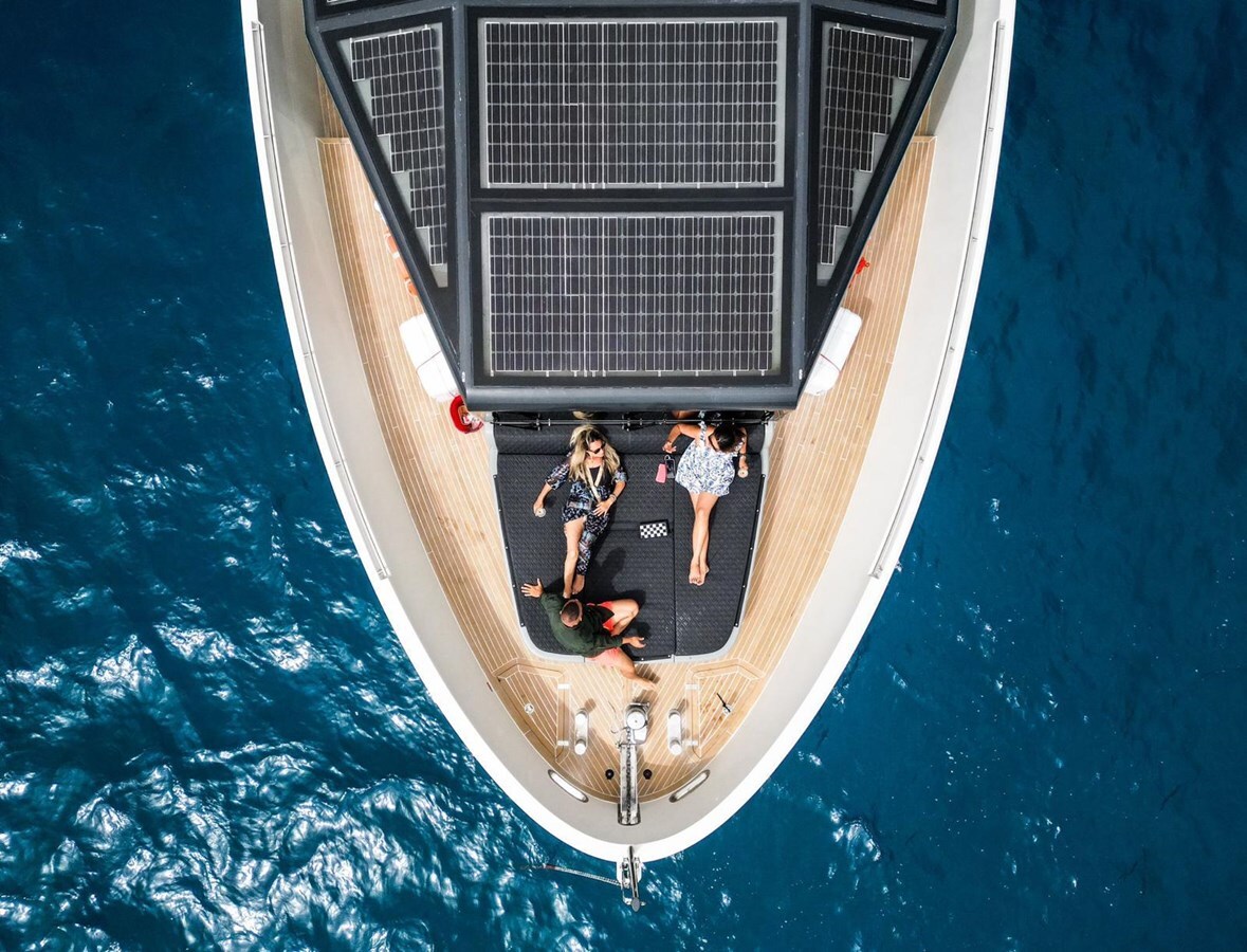 2010-arcadia-yachts-83-8-cb1d99