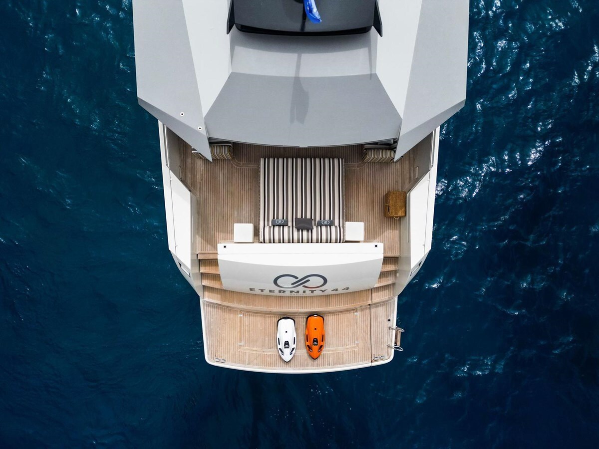 2010-arcadia-yachts-83-8-cb1d99