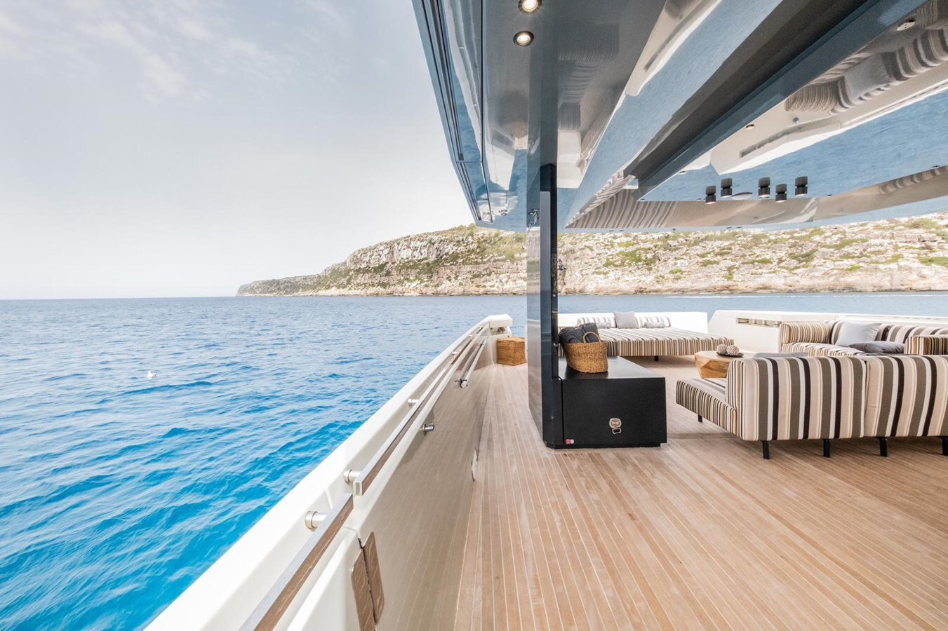 2010 ARCADIA YACHTS 83' 8