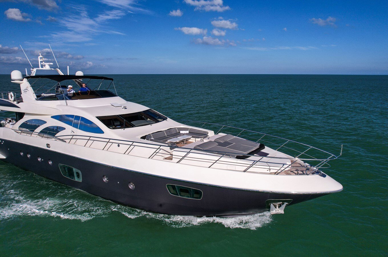 2010-azimut-yachts-100-dca022