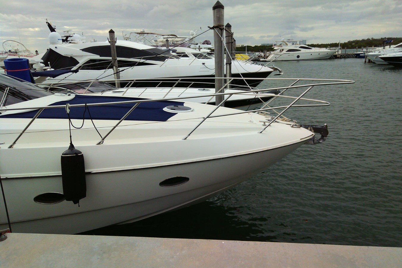 2010-azimut-yachts-54-ce4a77