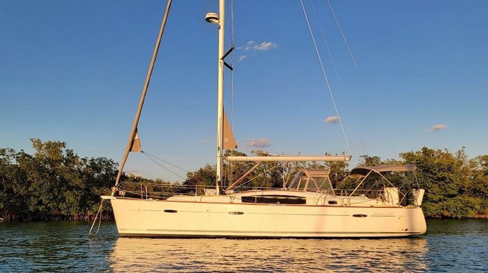 2010-beneteau-39-10-932d24
