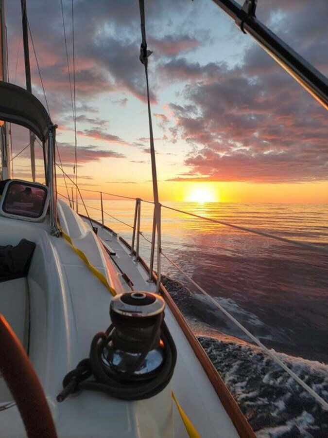 2010-beneteau-39-10-932d24