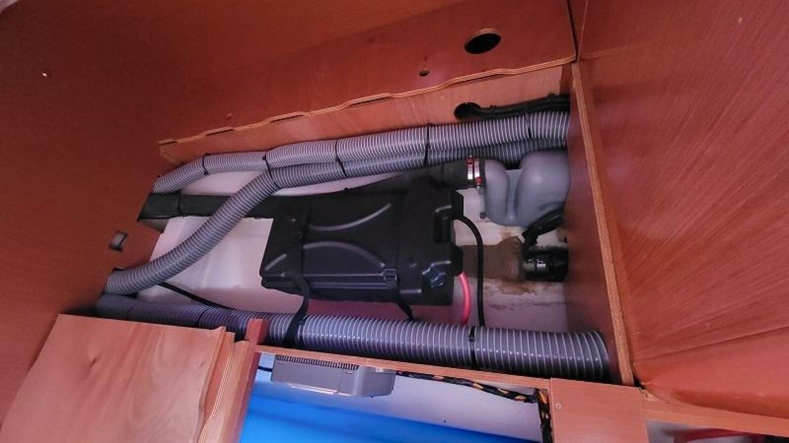 2010-beneteau-39-10-932d24