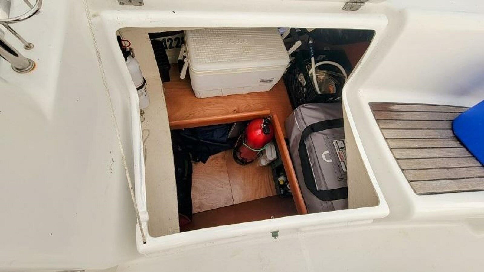 2010-beneteau-39-10-932d24