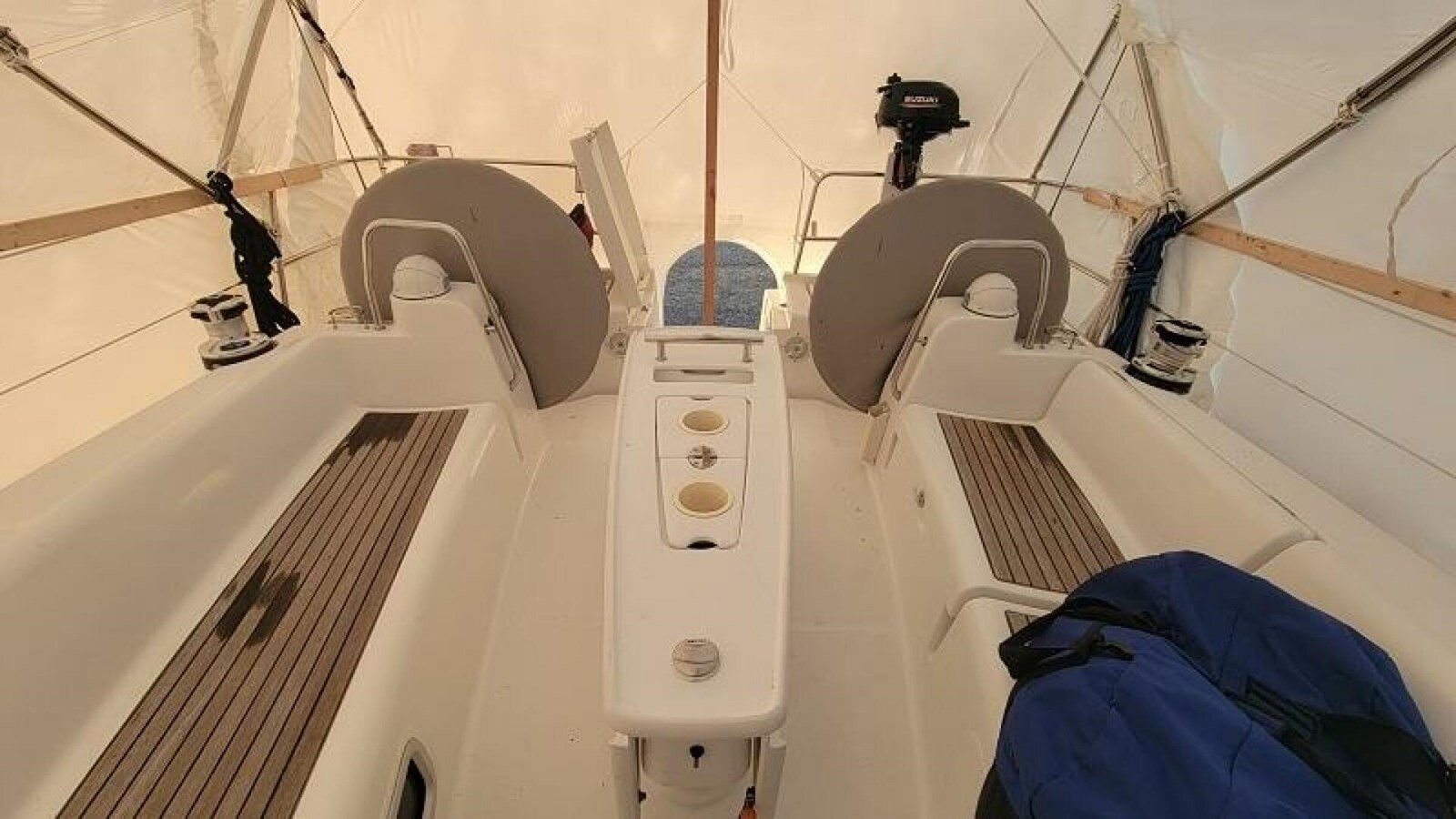 2010-beneteau-39-10-932d24
