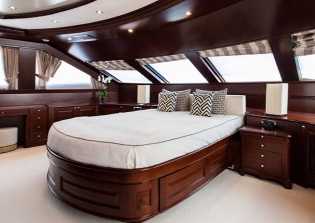 2010-benetti-120-1-c45dac