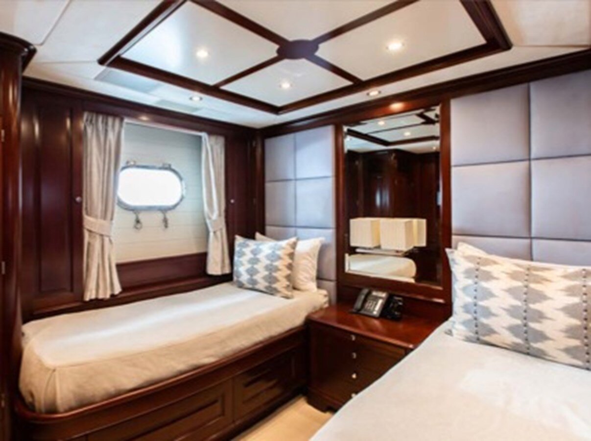 2010-benetti-120-1-c45dac