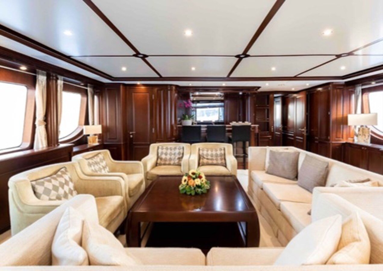 2010-benetti-120-1-c45dac