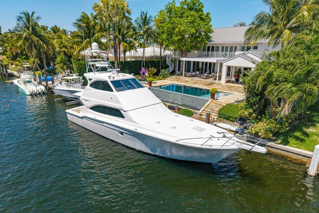 2010-bertram-63-2-183aeb