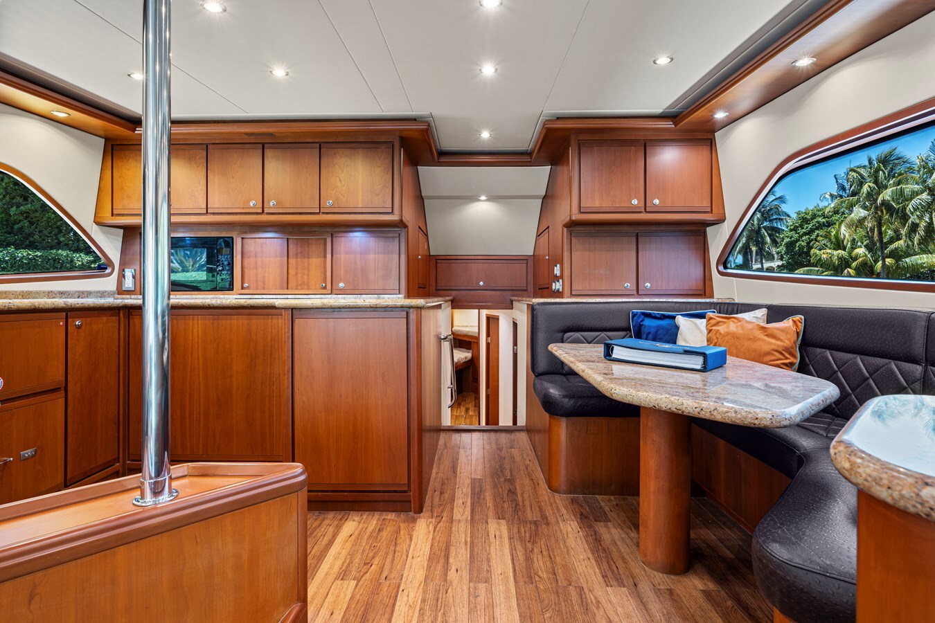 2010-bertram-63-2-183aeb