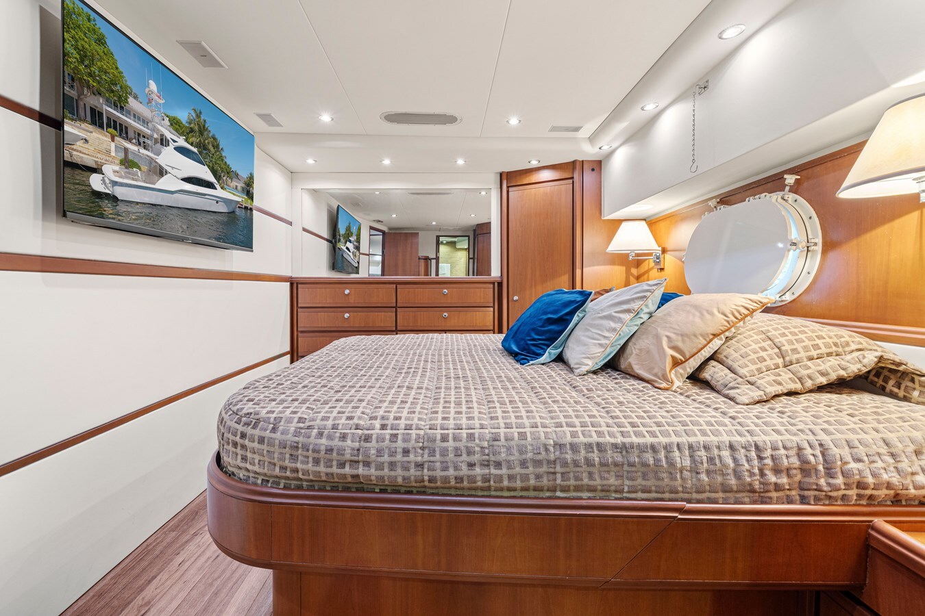 2010-bertram-63-2-183aeb