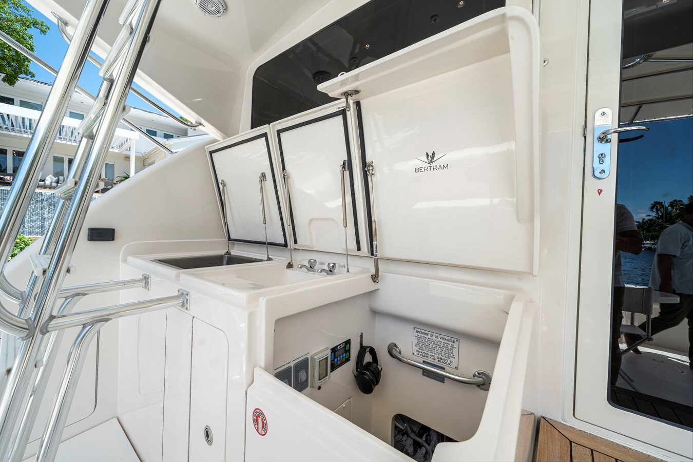 2010-bertram-63-2-183aeb