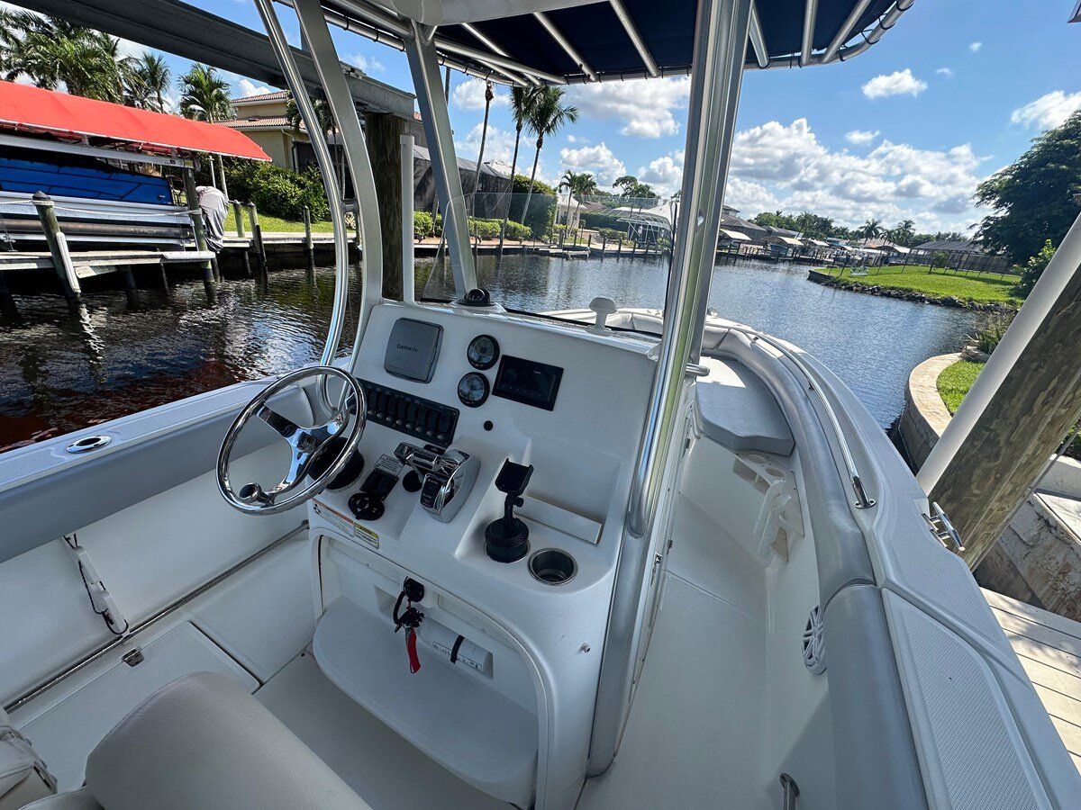 2010-boston-whaler-22-5-9b3fe2