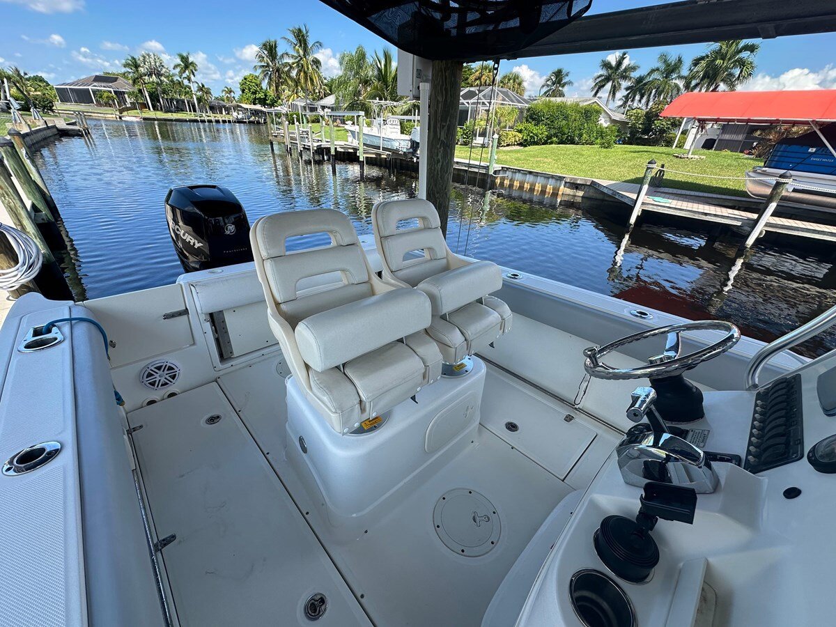 2010-boston-whaler-22-5-9b3fe2