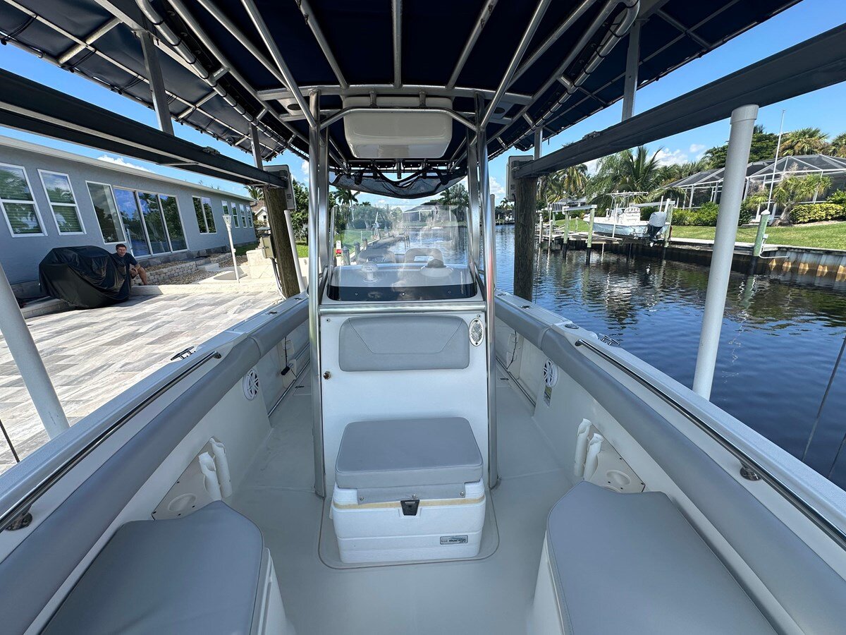 2010-boston-whaler-22-5-9b3fe2